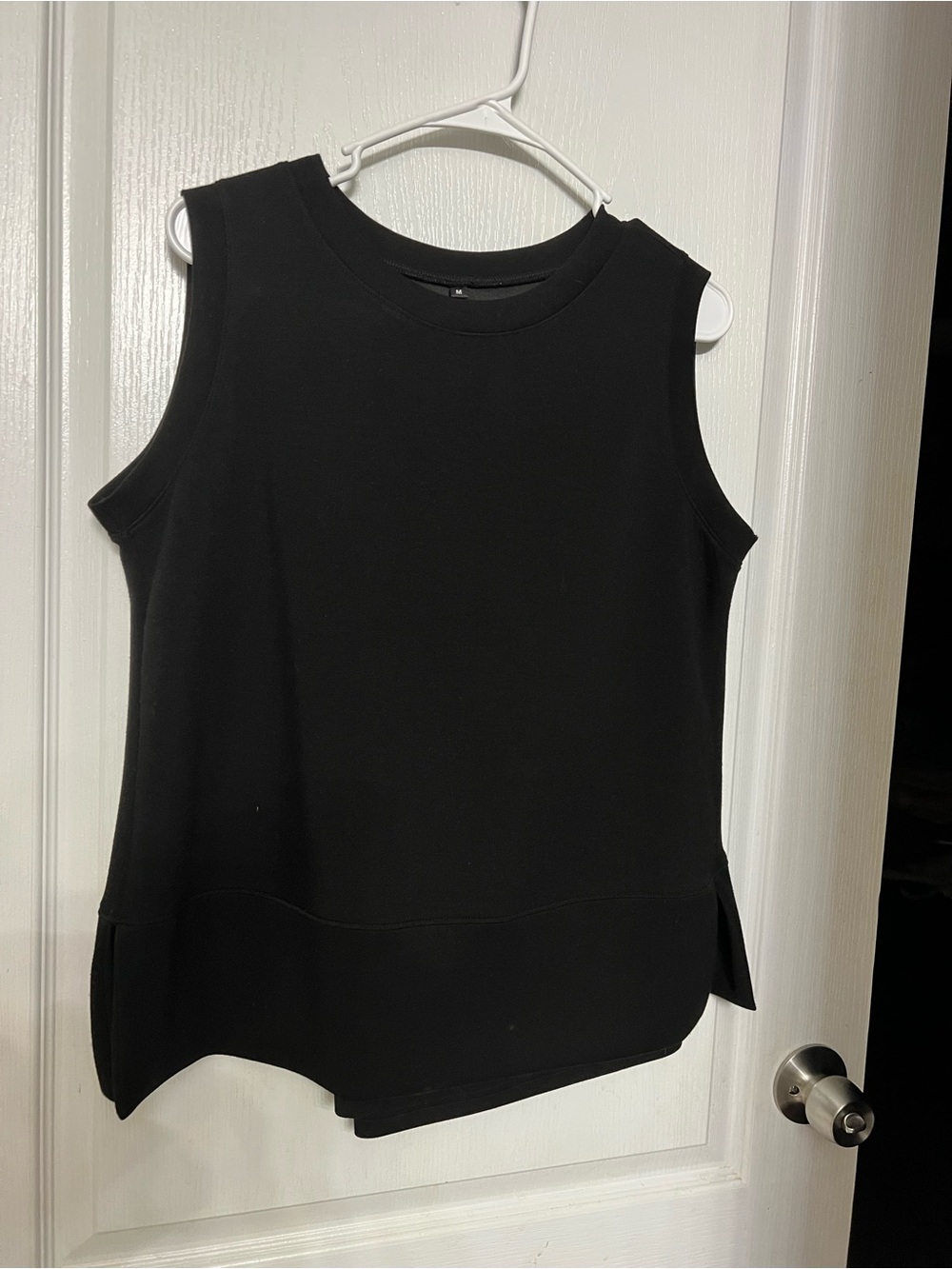 Black Sleeveless lounge set with drawstring crop pants - Women's